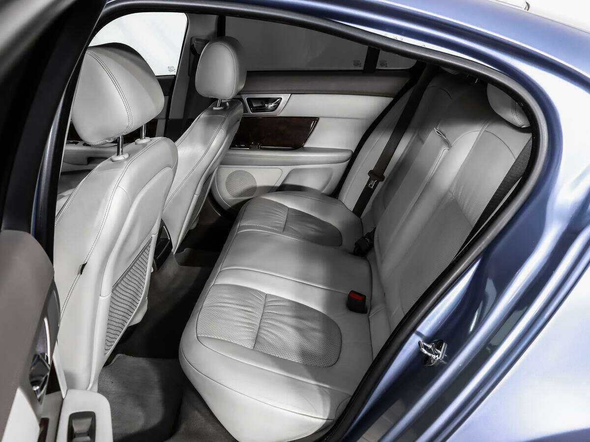 Купить Jaguar XF с пробегом. Фото: #12