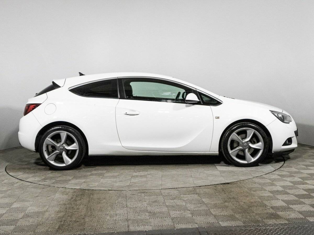 Купить Opel Astra с пробегом. Фото: #3