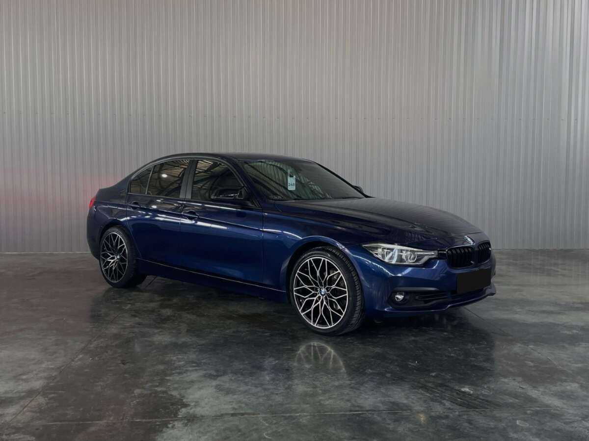 Купить BMW 3 серии с пробегом. Фото: #2