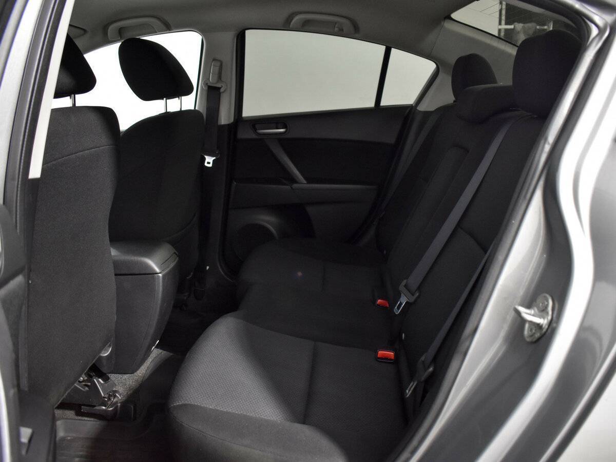 Купить Mazda 3 с пробегом. Фото: #10