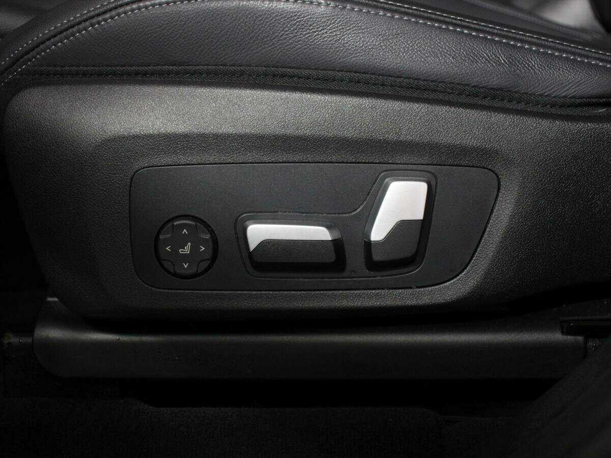 Купить BMW X3 с пробегом. Фото: #24