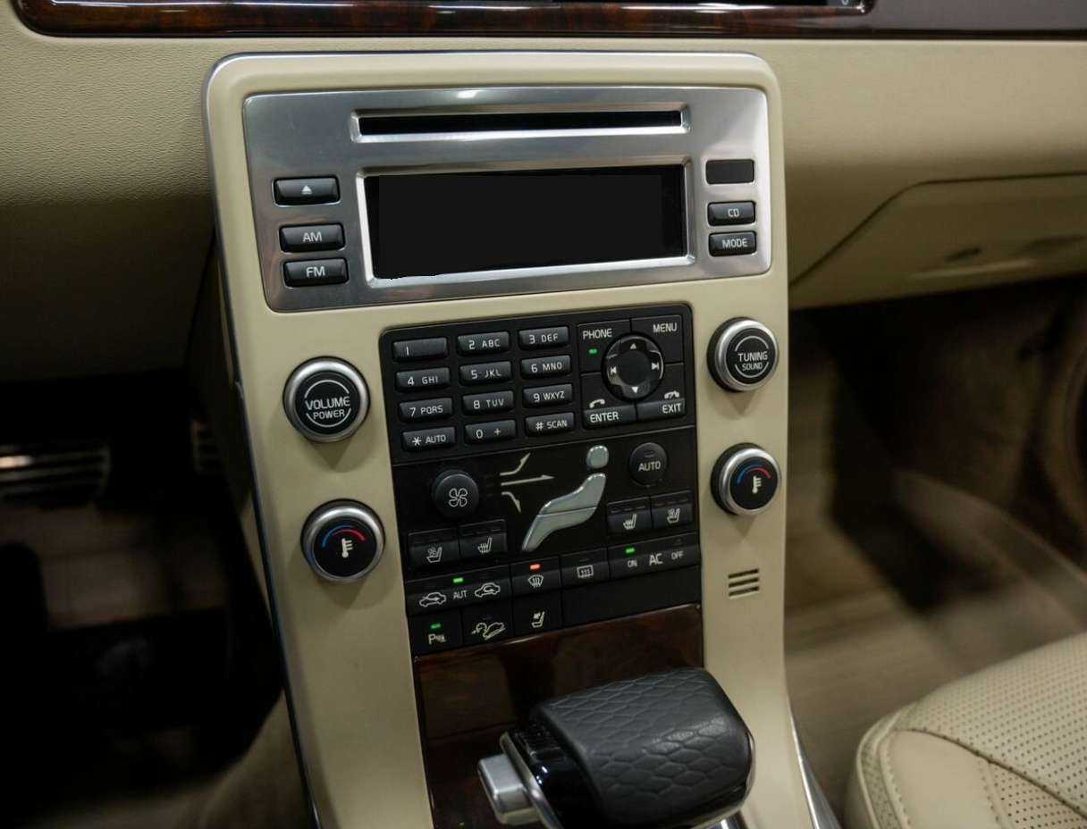 Купить Volvo XC70 с пробегом. Фото: #26