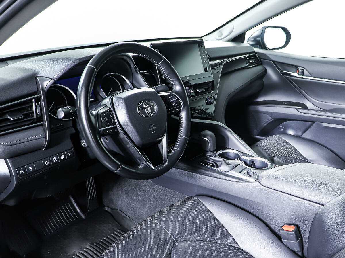 Купить Toyota Camry с пробегом. Фото: #11
