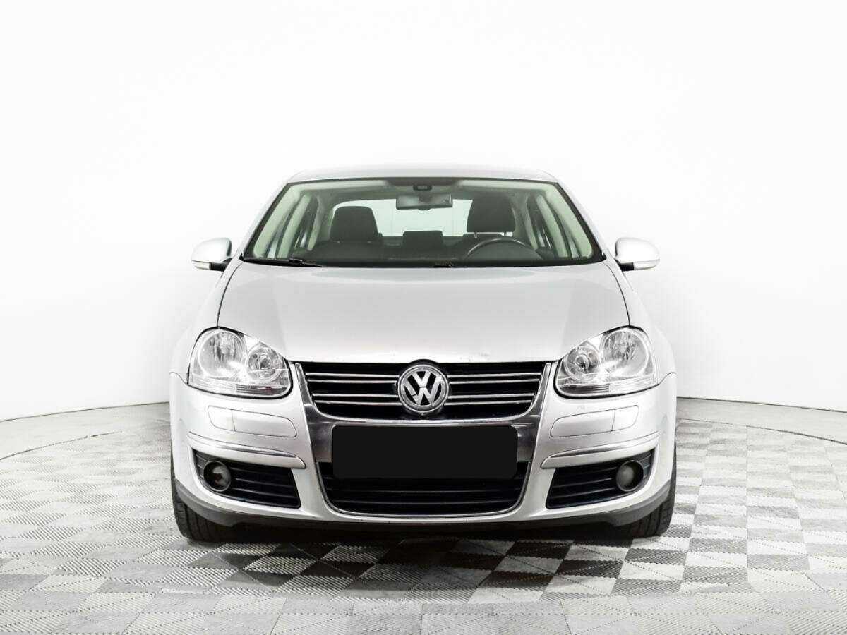 Купить Volkswagen Jetta с пробегом. Фото: #1