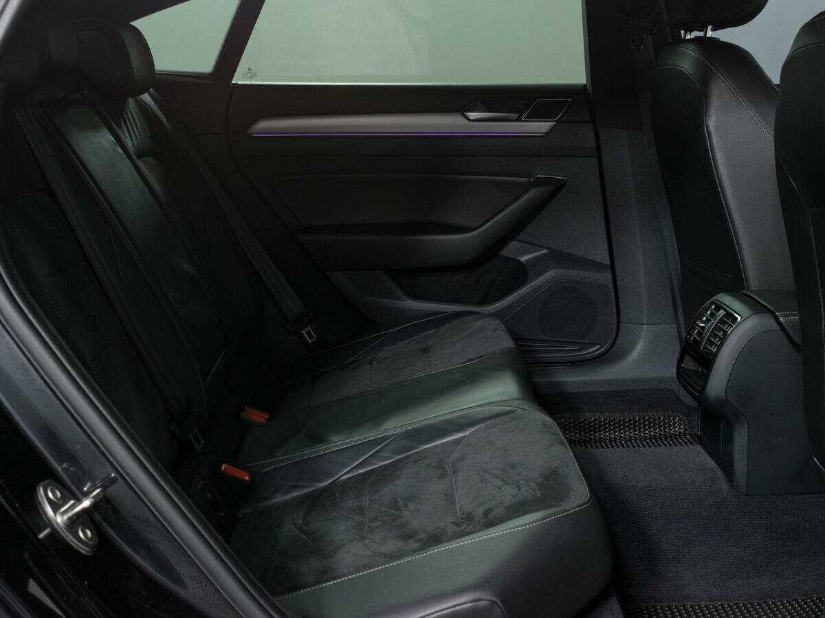 Купить Volkswagen Arteon с пробегом. Фото: #12