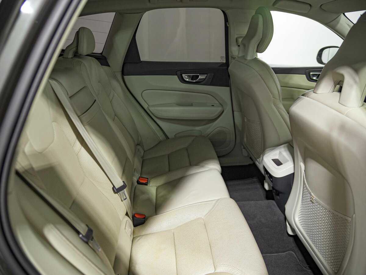 Купить Volvo XC60 с пробегом. Фото: #18