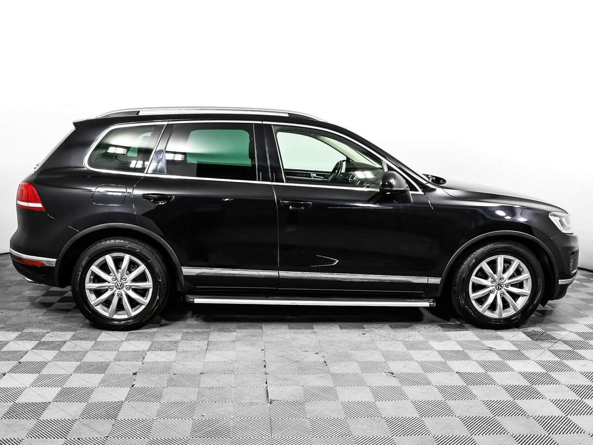 Купить Volkswagen Touareg с пробегом. Фото: #3