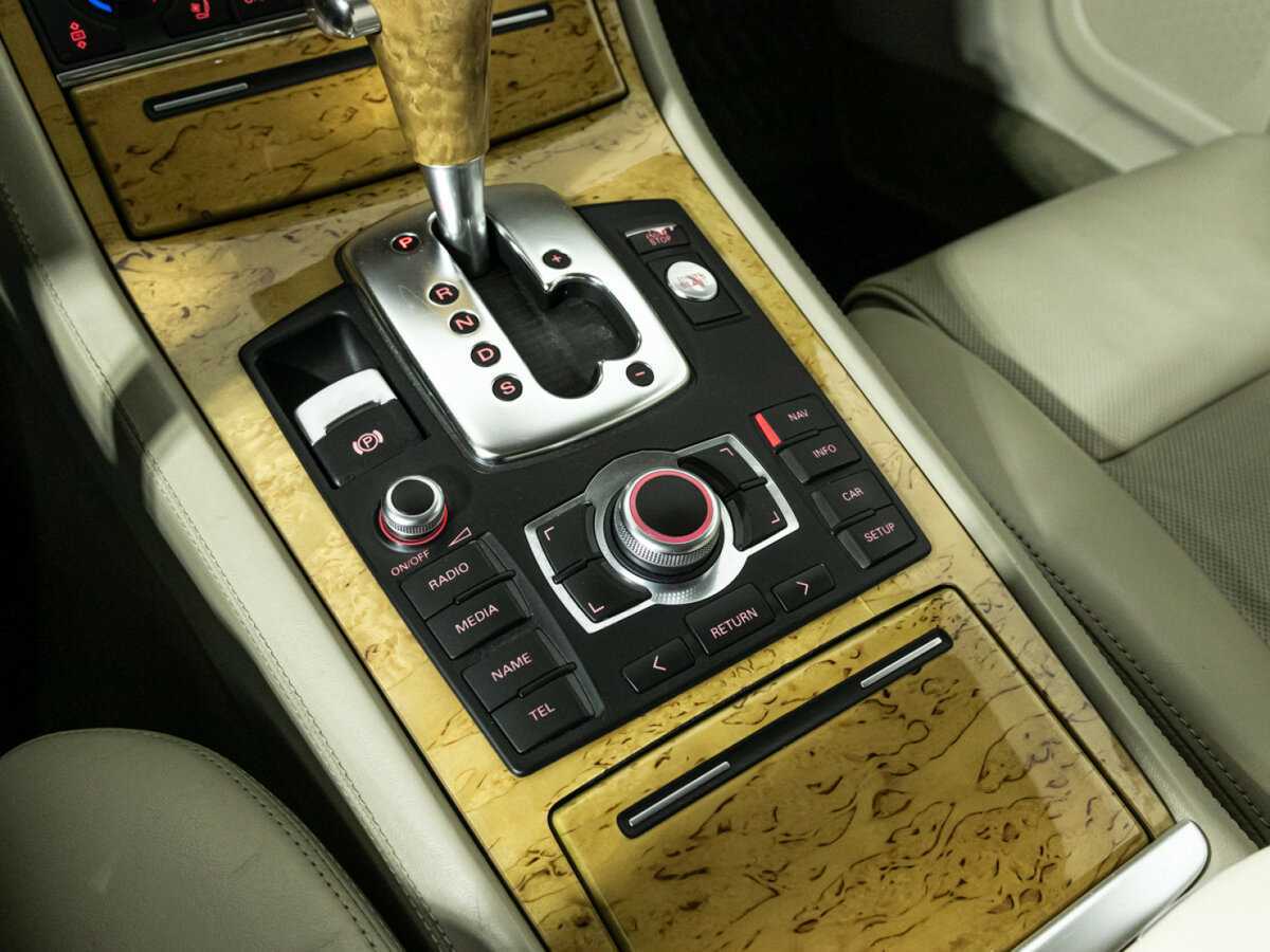 Купить Audi A8 с пробегом. Фото: #18
