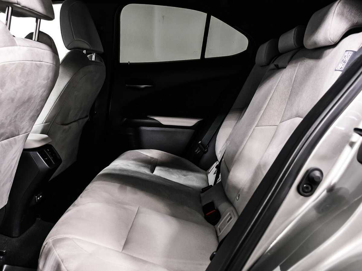 Купить Lexus UX с пробегом. Фото: #12