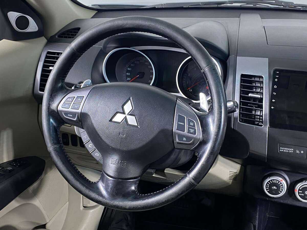 Купить Mitsubishi Outlander с пробегом. Фото: #9