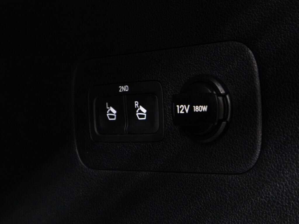 Купить Hyundai Santa Fe с пробегом. Фото: #11
