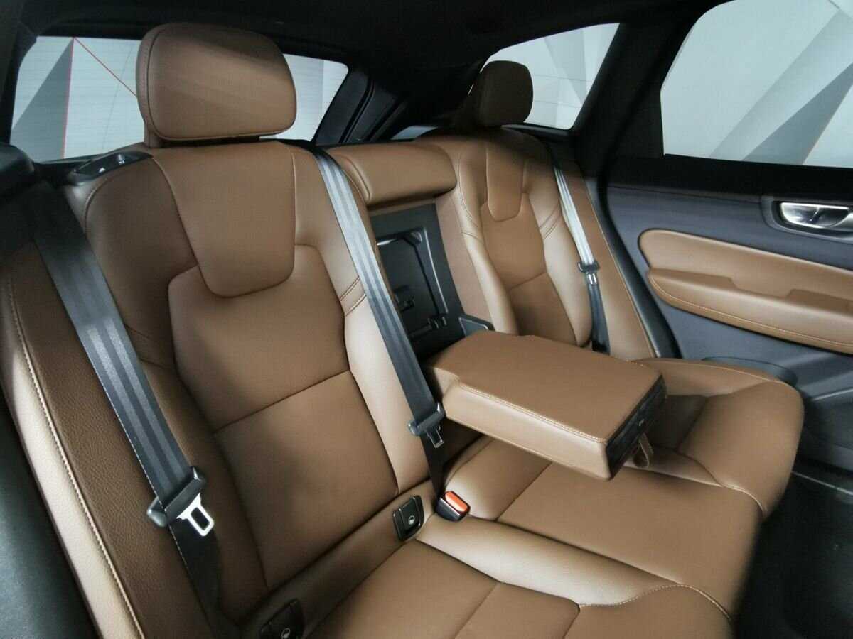 Купить Volvo XC60 с пробегом. Фото: #11