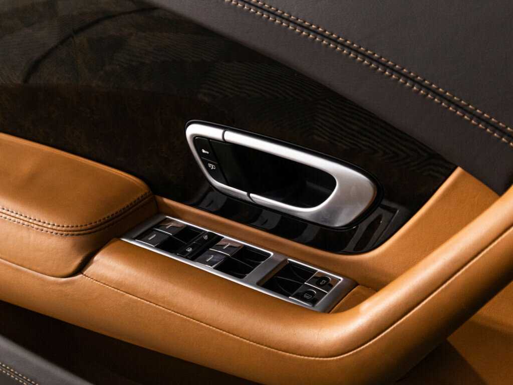Купить Bentley Continental GT с пробегом. Фото: #23