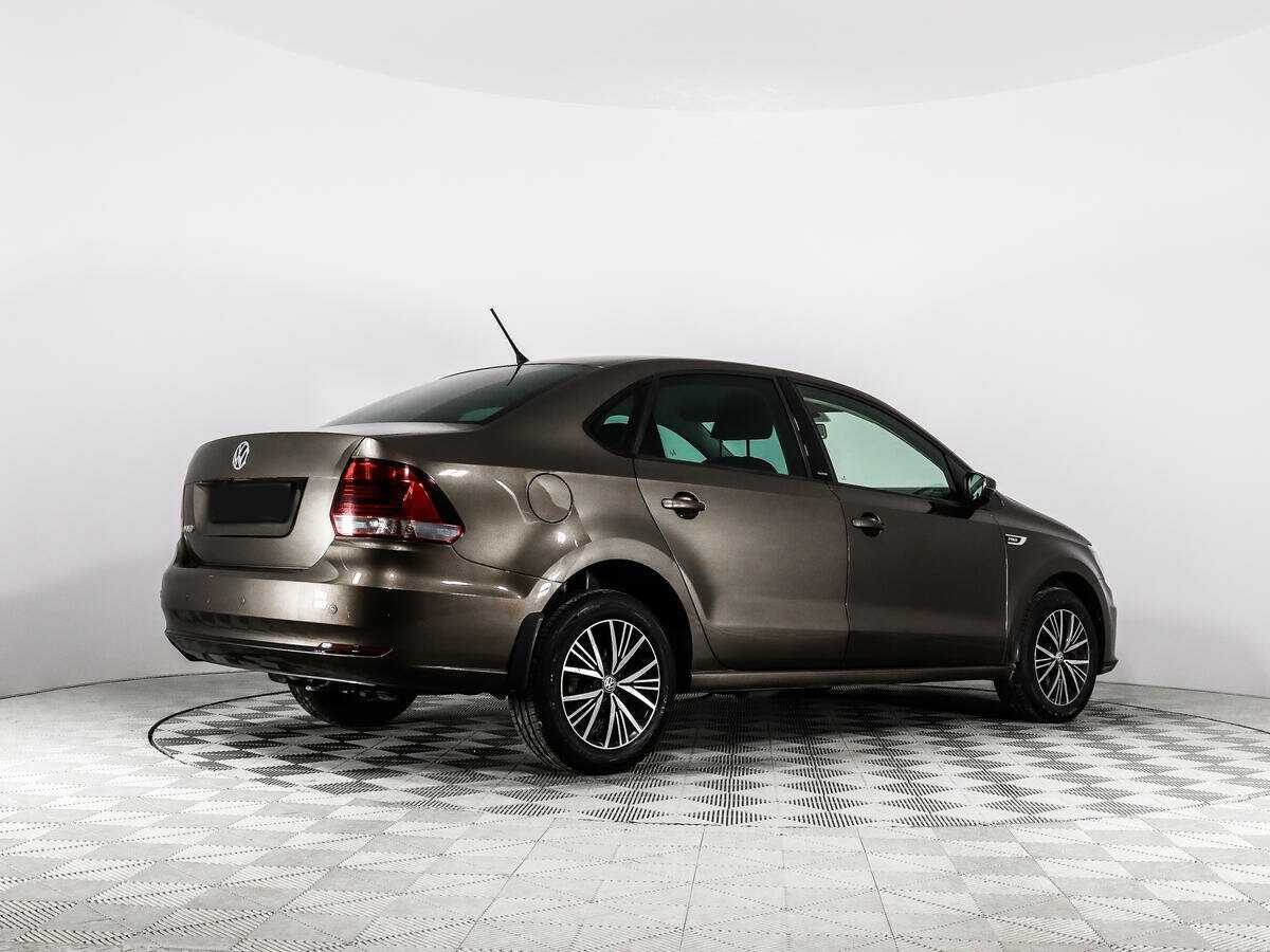 Купить Volkswagen Polo с пробегом. Фото: #4
