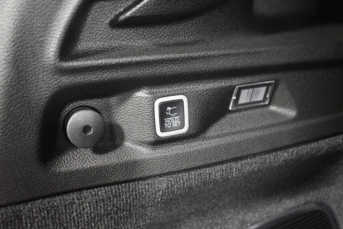 Купить Jeep Grand Cherokee с пробегом. Фото: #7