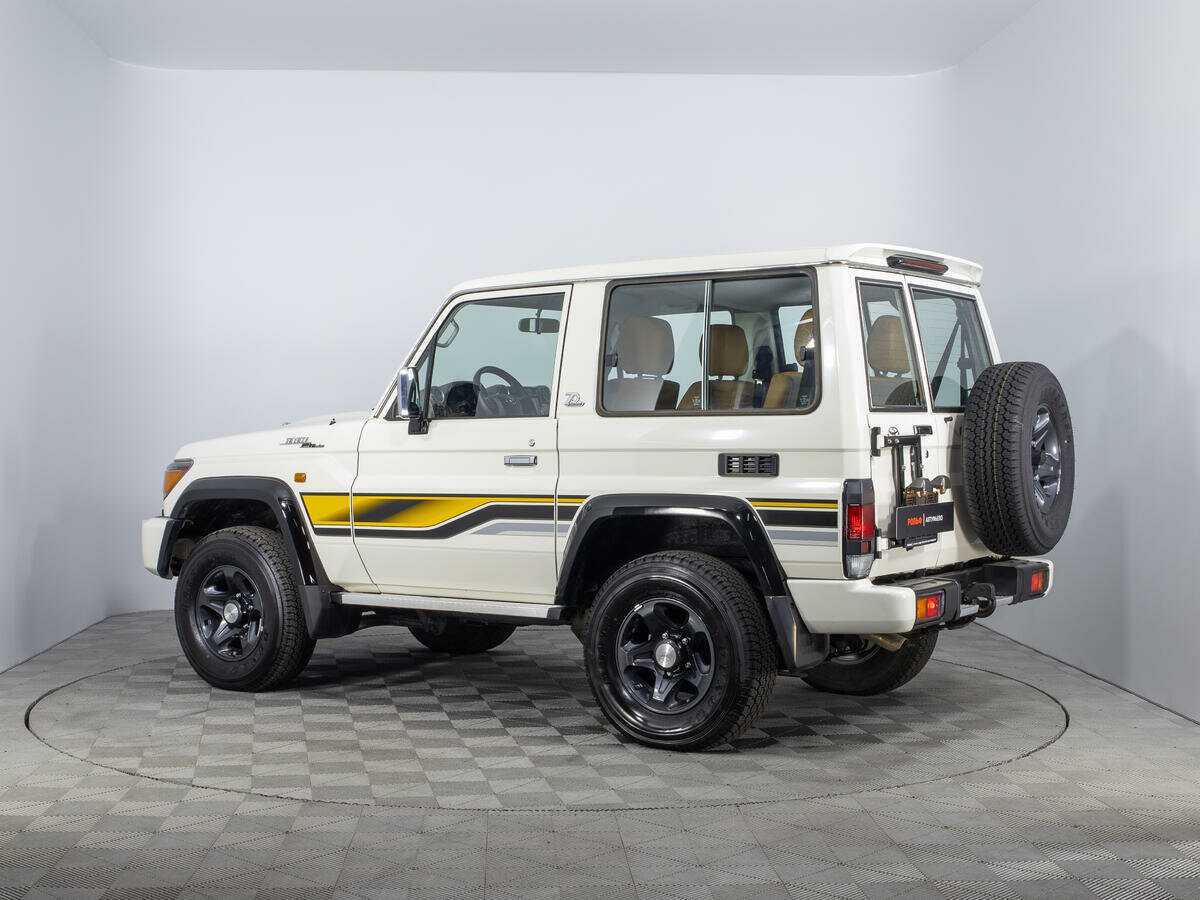 Купить Toyota Land Cruiser с пробегом. Фото: #6