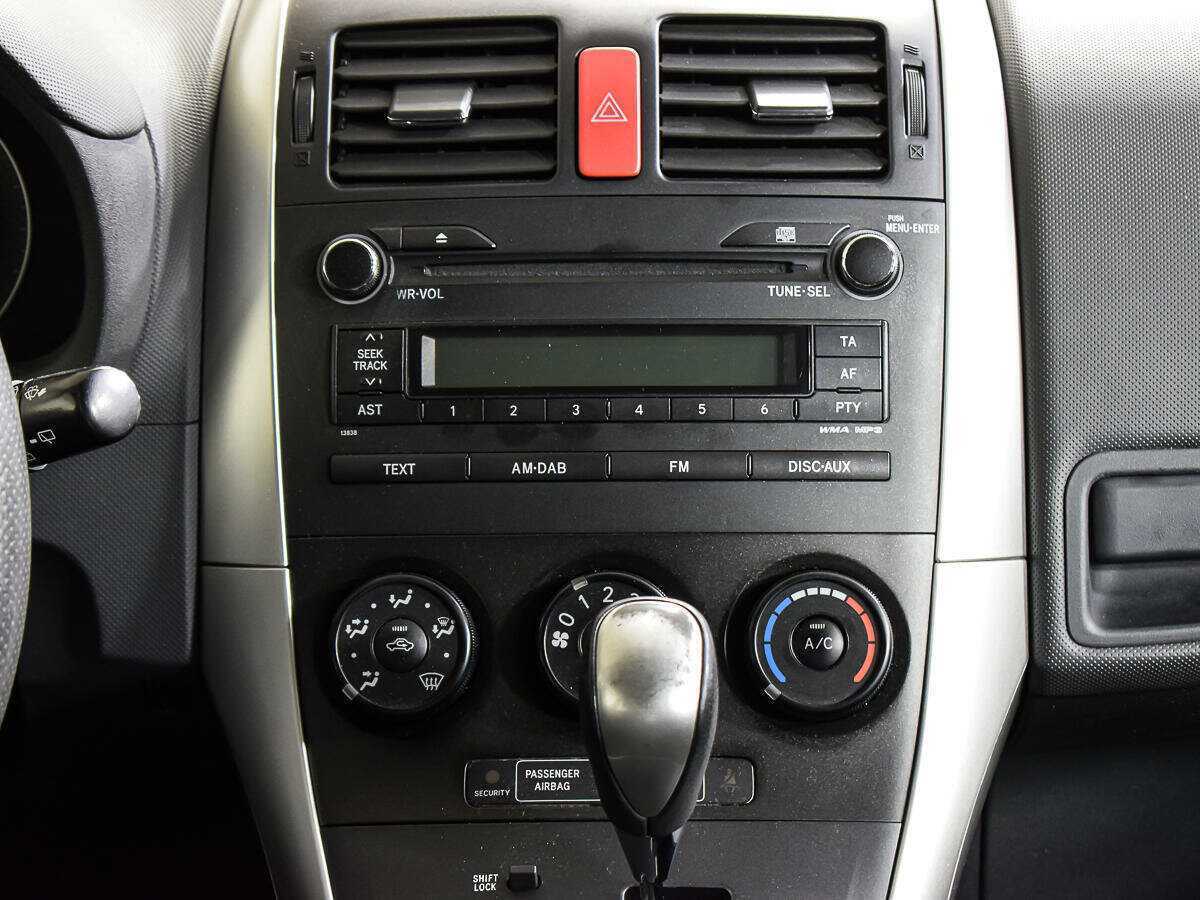 Купить Toyota Auris с пробегом. Фото: #10