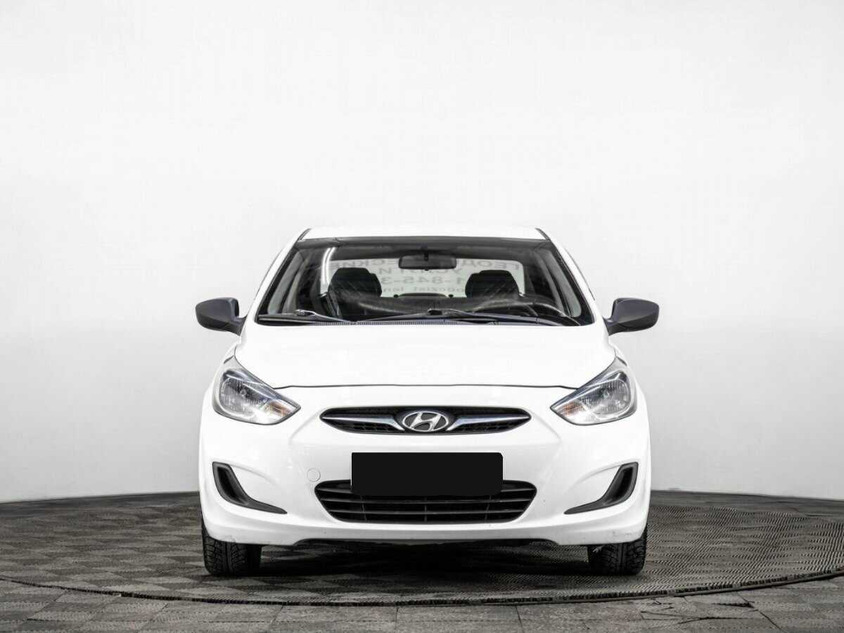 Купить Hyundai Solaris с пробегом. Фото: #1