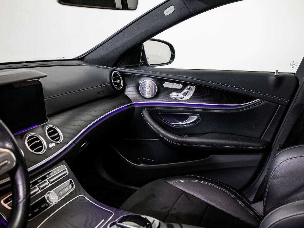Купить Mercedes-Benz E-Класс с пробегом. Фото: #24