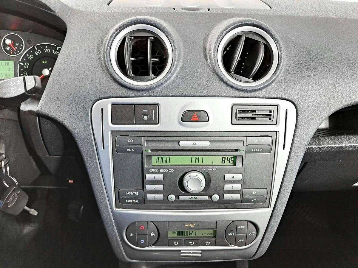Купить Ford Fusion с пробегом. Фото: #12