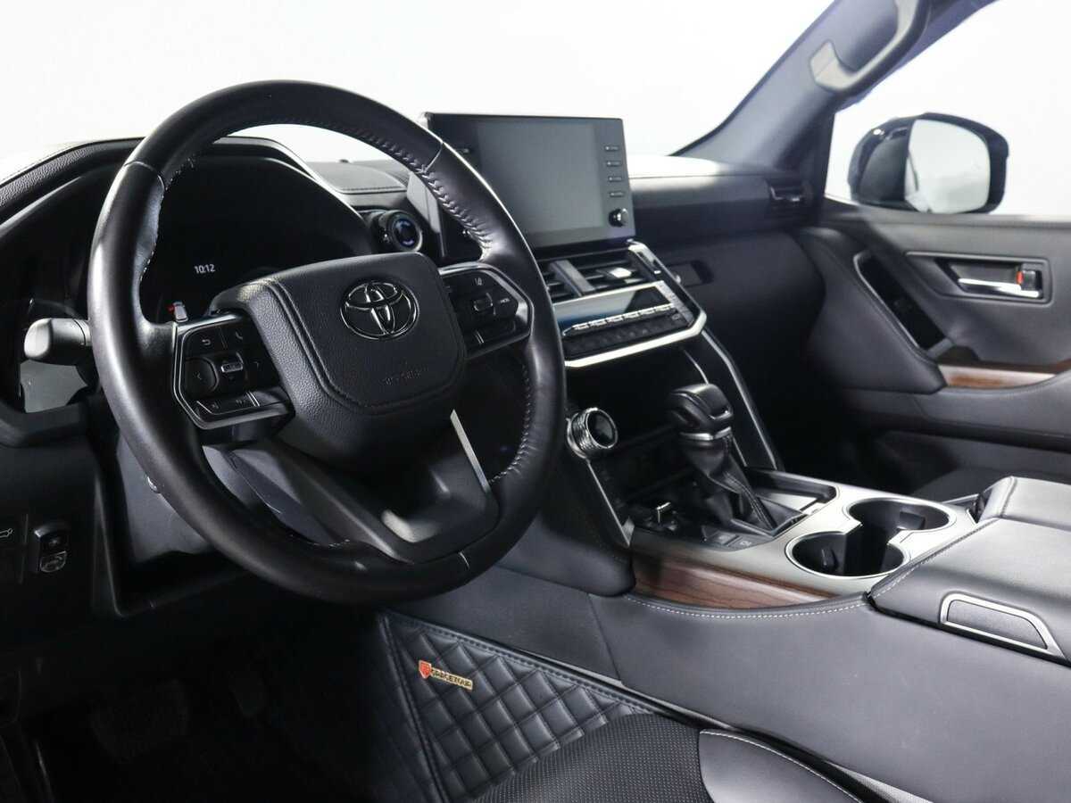 Купить Toyota Land Cruiser с пробегом. Фото: #10