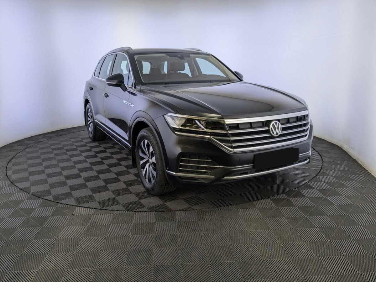 Купить Volkswagen Touareg с пробегом. Фото: #2