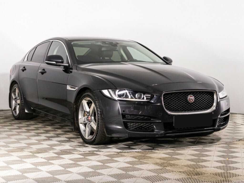 Купить Jaguar XE с пробегом. Фото: #2