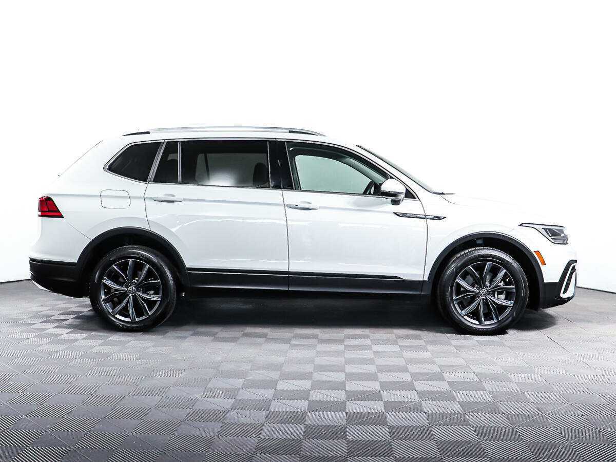 Купить Volkswagen Tiguan с пробегом. Фото: #3