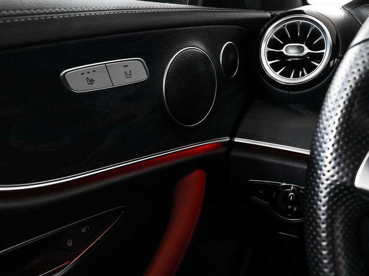 Купить Mercedes-Benz E-Класс с пробегом. Фото: #12