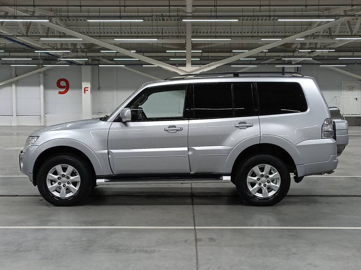 Купить Mitsubishi Pajero с пробегом. Фото: #7