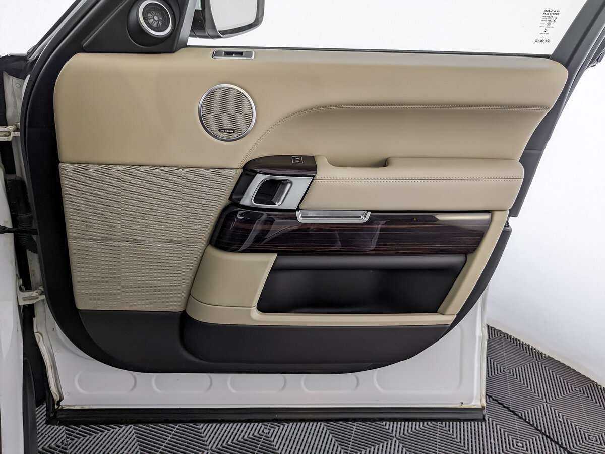 Купить Land Rover Range Rover с пробегом. Фото: #21