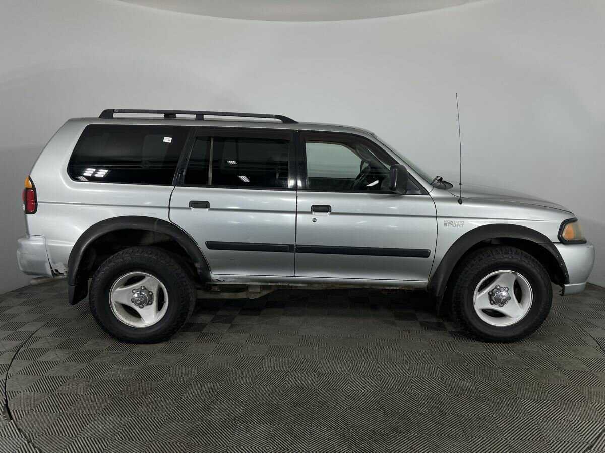 Купить Mitsubishi Montero Sport с пробегом. Фото: #3