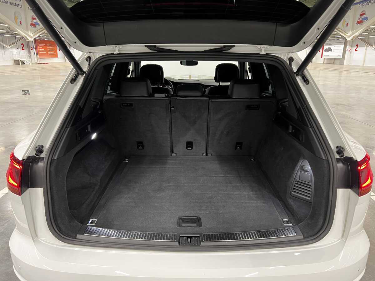 Купить Volkswagen Touareg с пробегом. Фото: #9