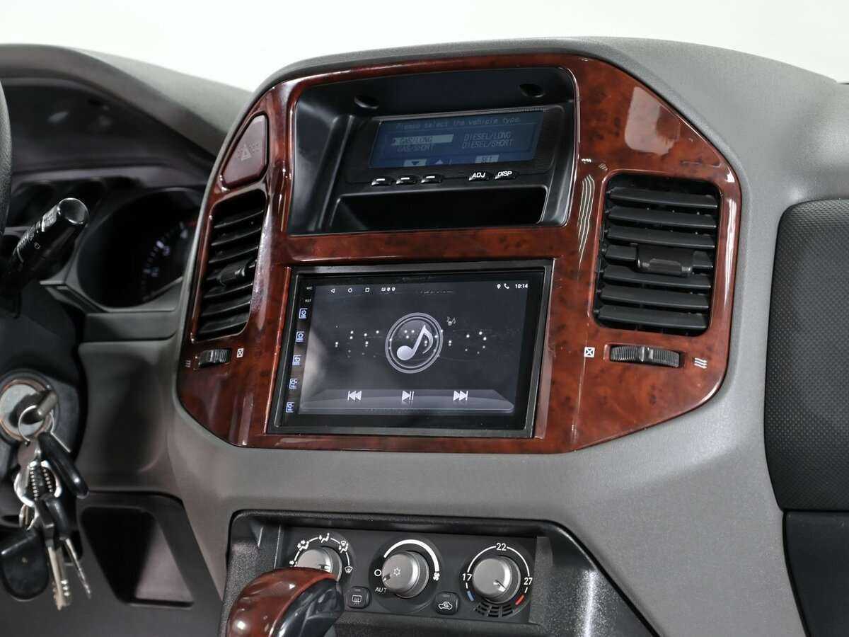 Купить Mitsubishi Pajero с пробегом. Фото: #15