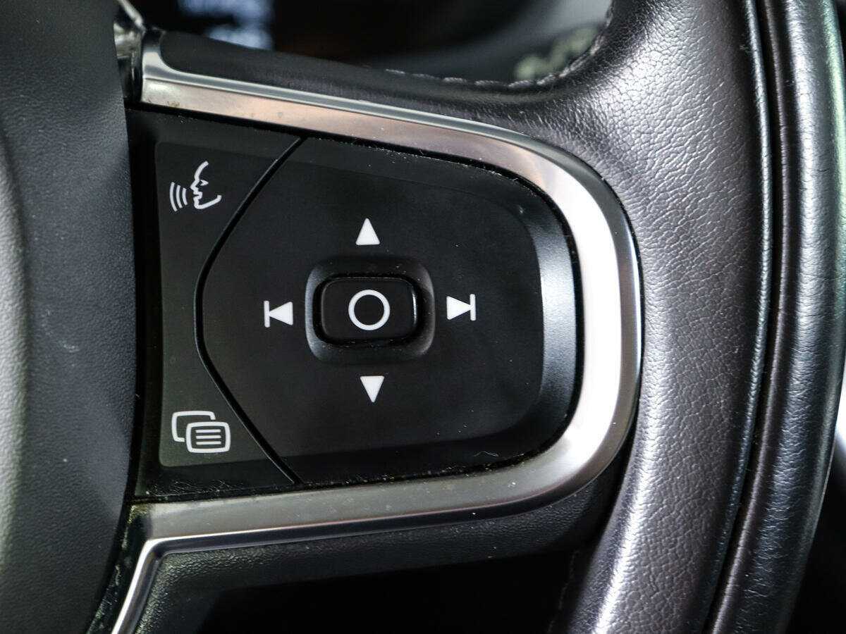Купить Volvo XC60 с пробегом. Фото: #19