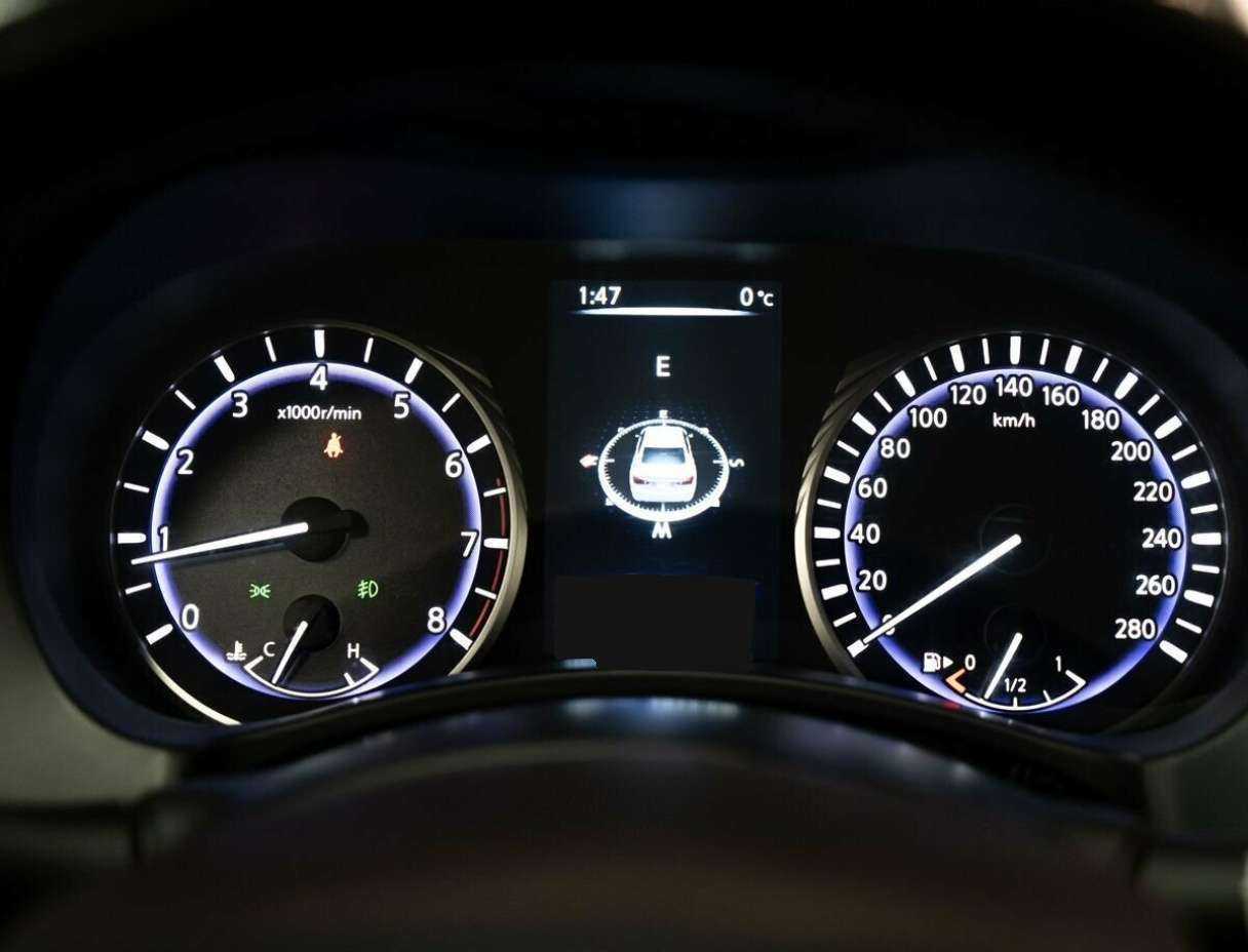 Купить Infiniti Q50 с пробегом. Фото: #9