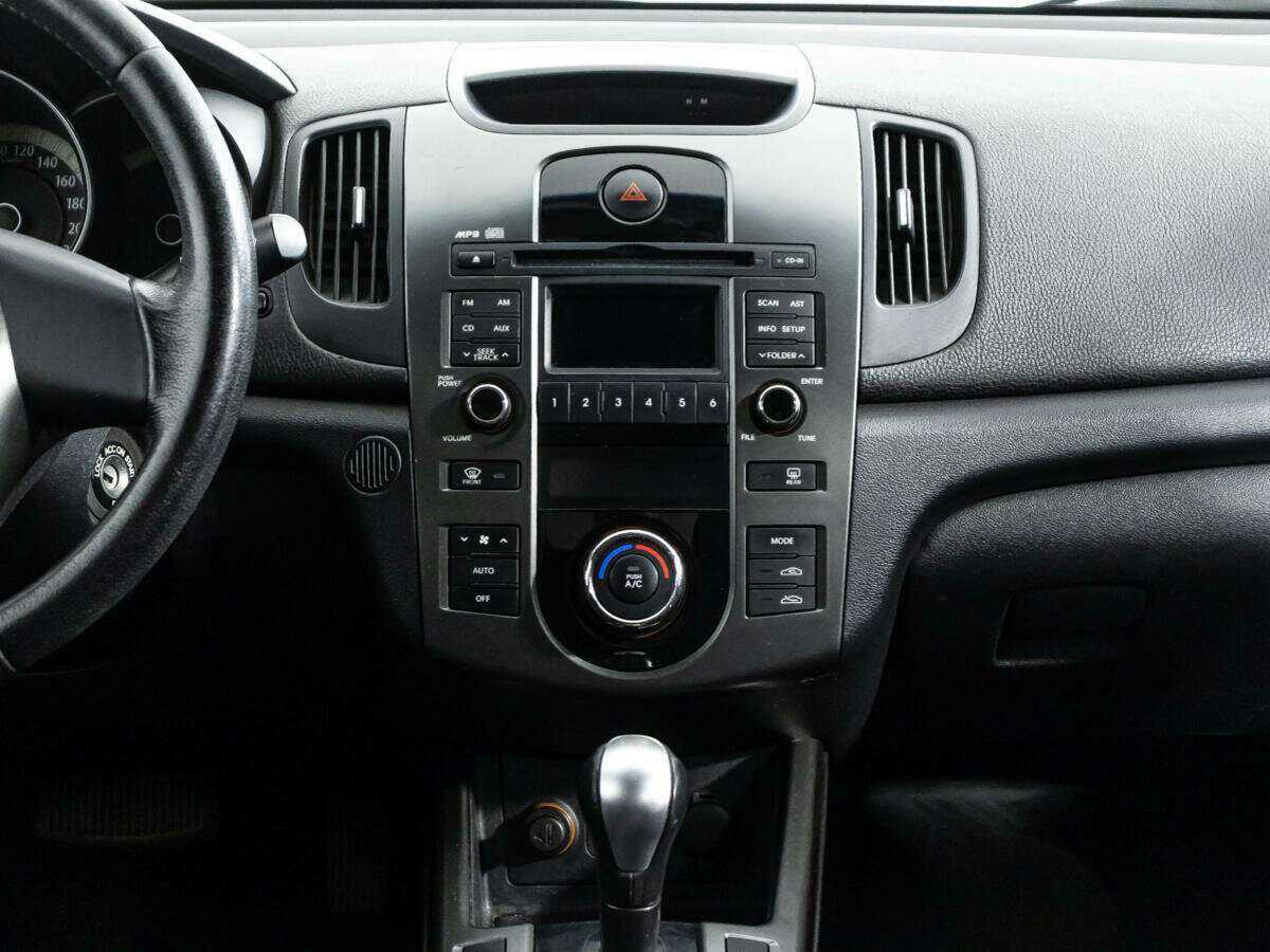 Купить Kia Cerato с пробегом. Фото: #13