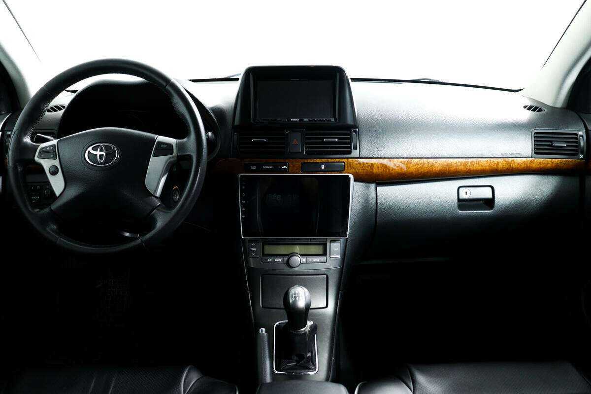 Купить Toyota Avensis с пробегом. Фото: #10