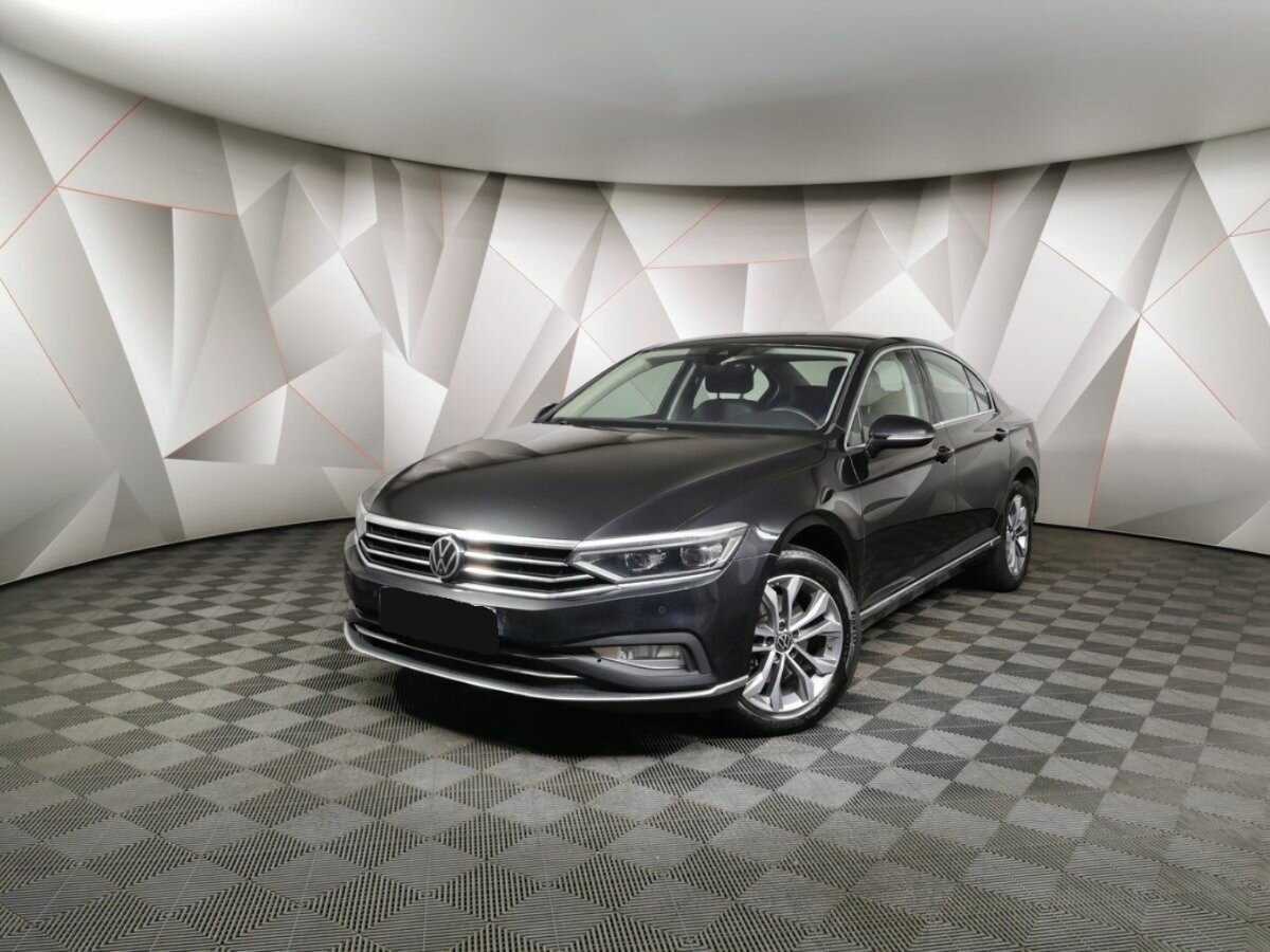 Купить Volkswagen Passat с пробегом. Посмотреть фото