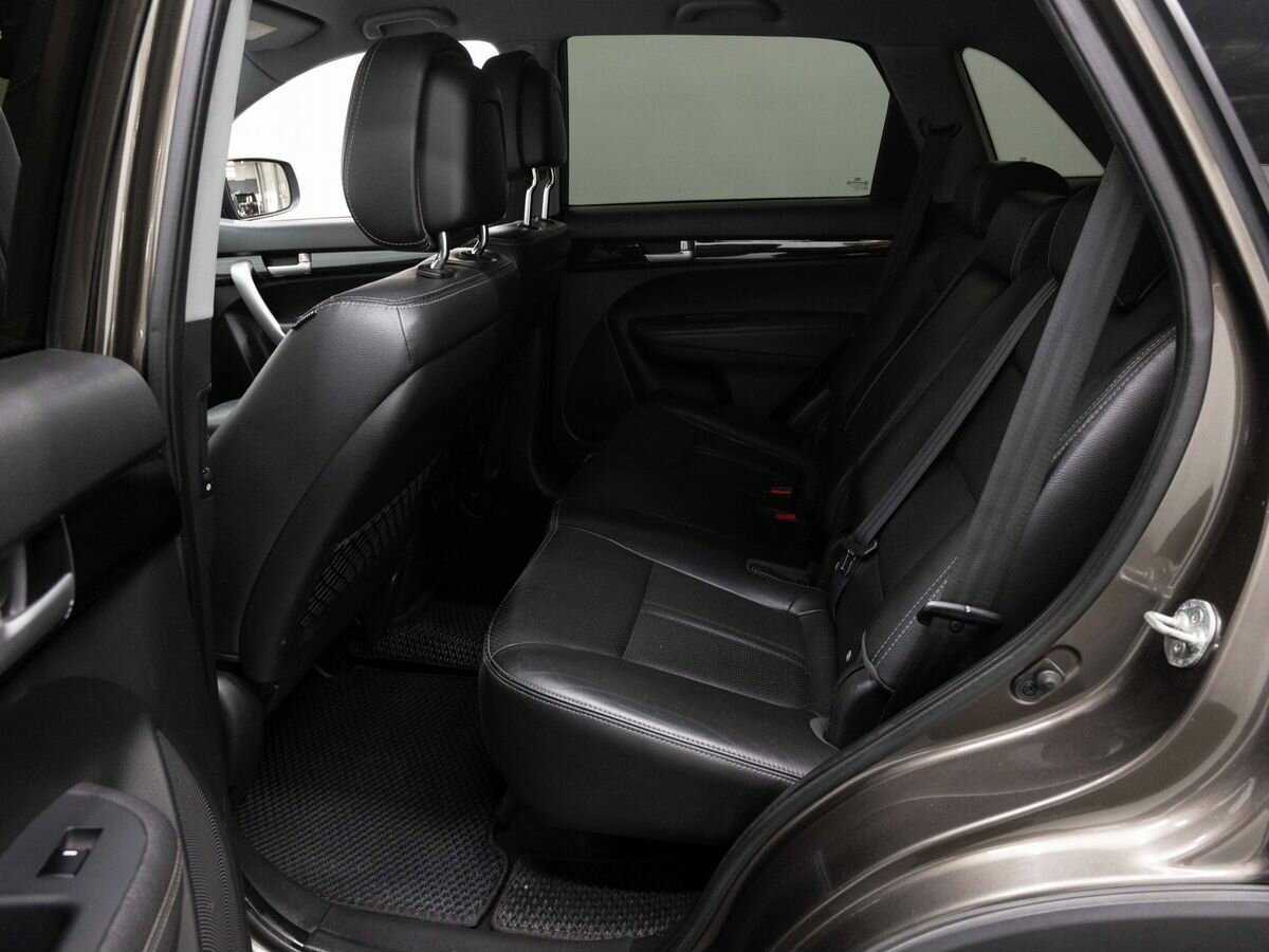 Купить Kia Sorento с пробегом. Фото: #8