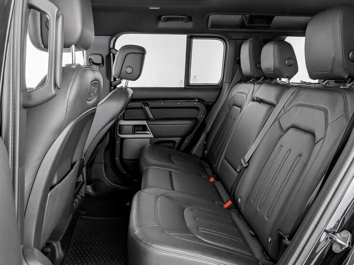 Купить Land Rover Defender с пробегом. Фото: #9