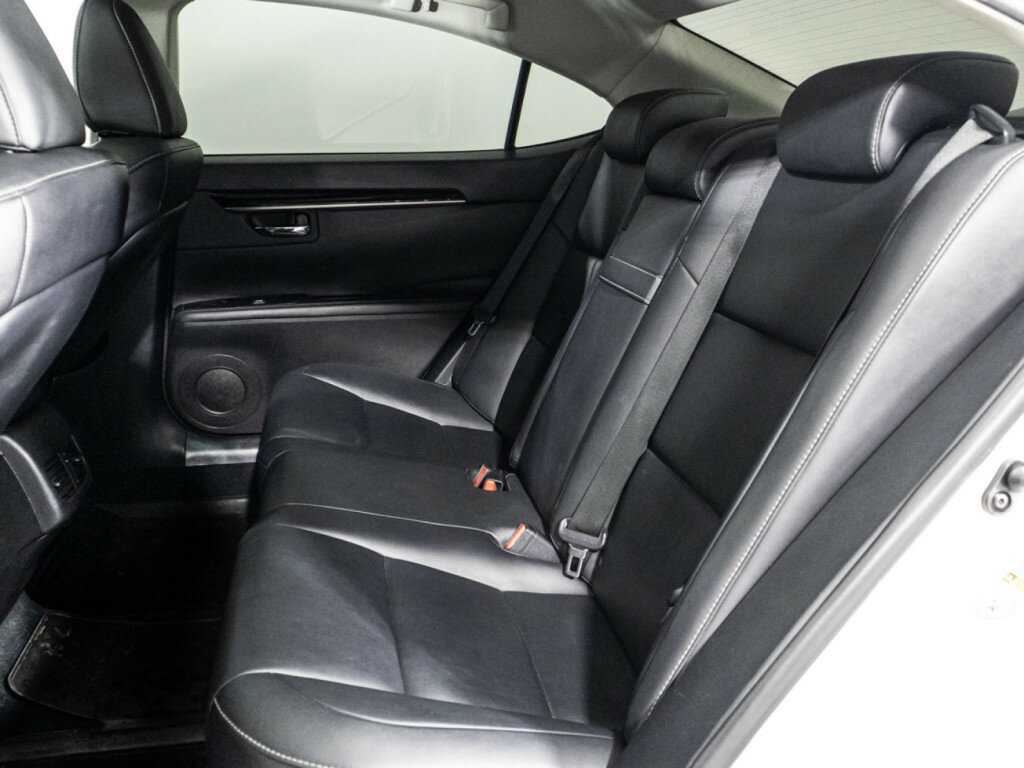 Купить Lexus ES с пробегом. Фото: #9