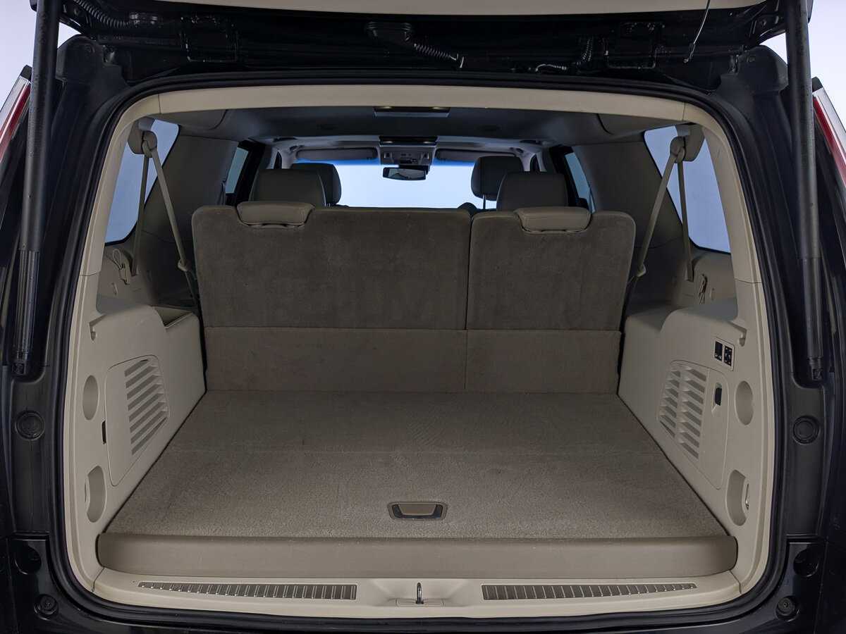 Купить Cadillac Escalade с пробегом. Фото: #9