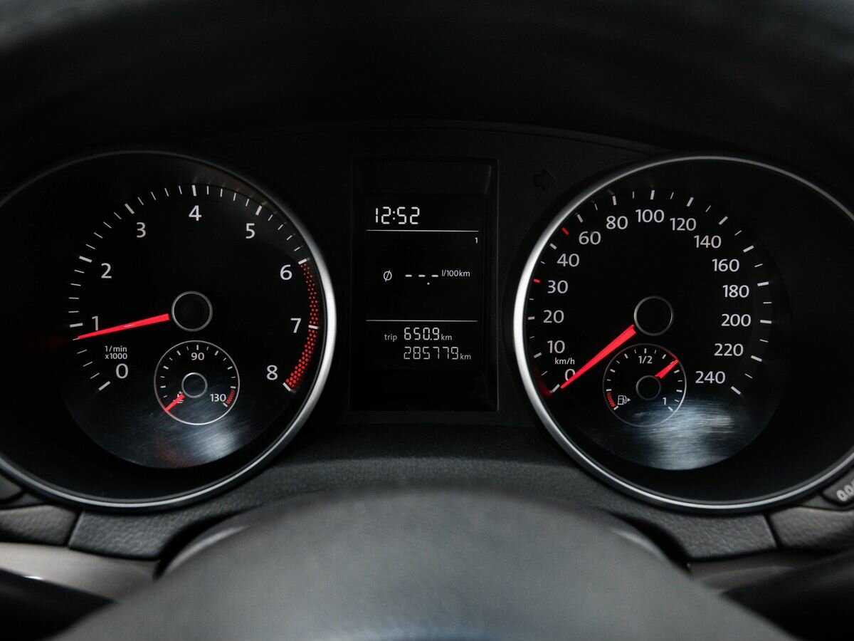Купить Volkswagen Golf с пробегом. Фото: #19