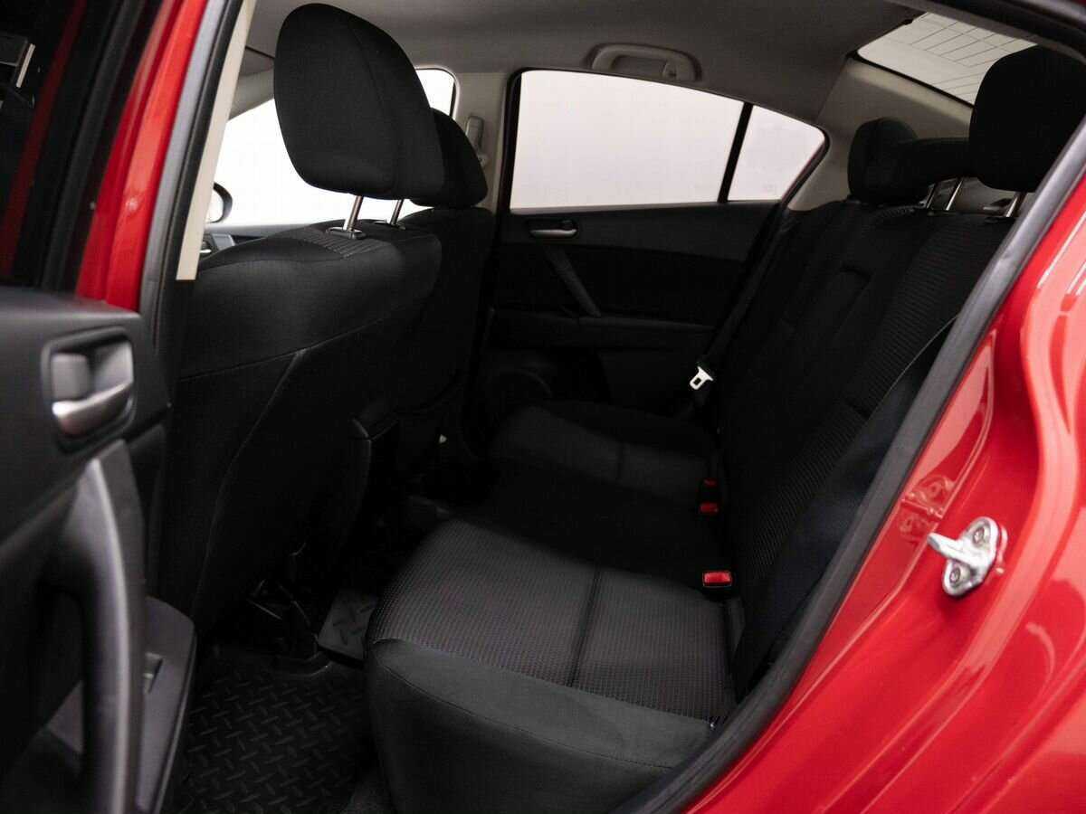 Купить Mazda 3 с пробегом. Фото: #8
