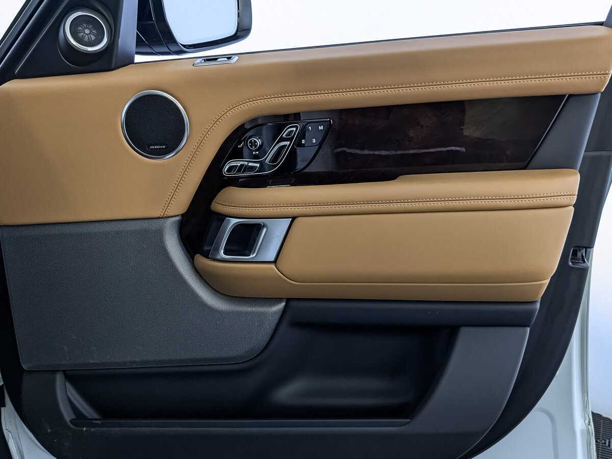 Купить Land Rover Range Rover с пробегом. Фото: #20