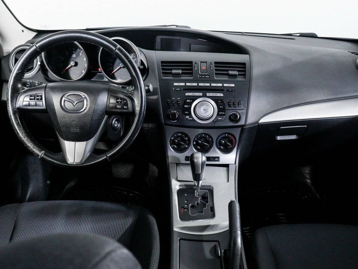 Купить Mazda 3 с пробегом. Фото: #11