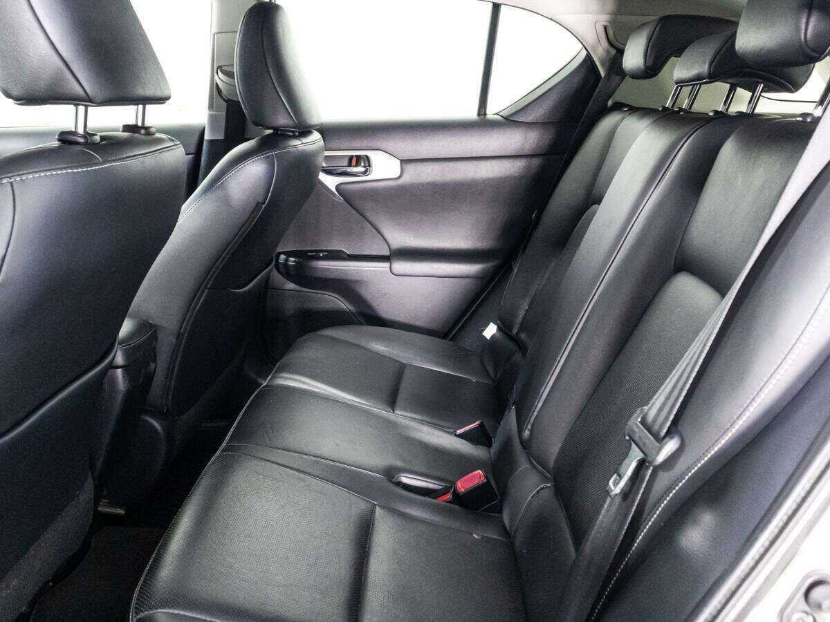 Купить Lexus CT с пробегом. Фото: #9