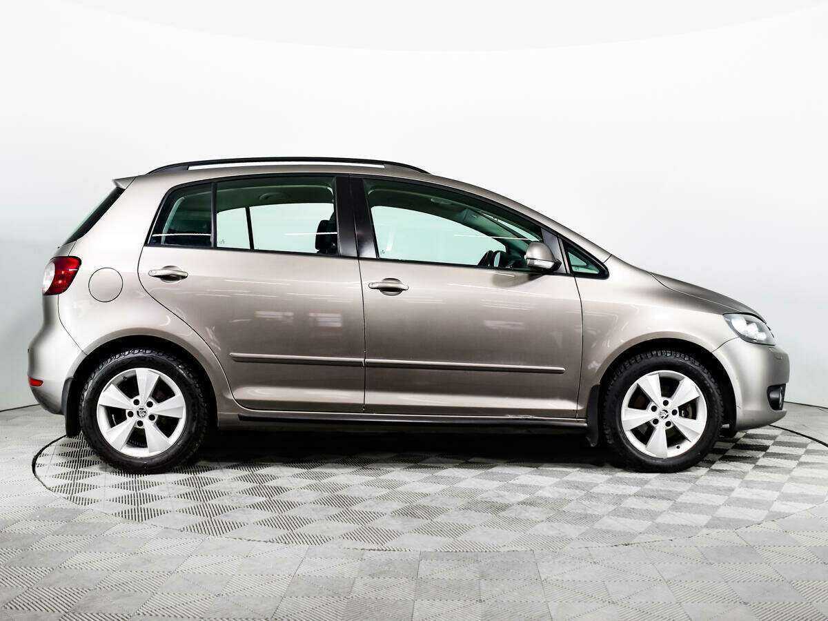 Купить Volkswagen Golf Plus с пробегом. Фото: #3