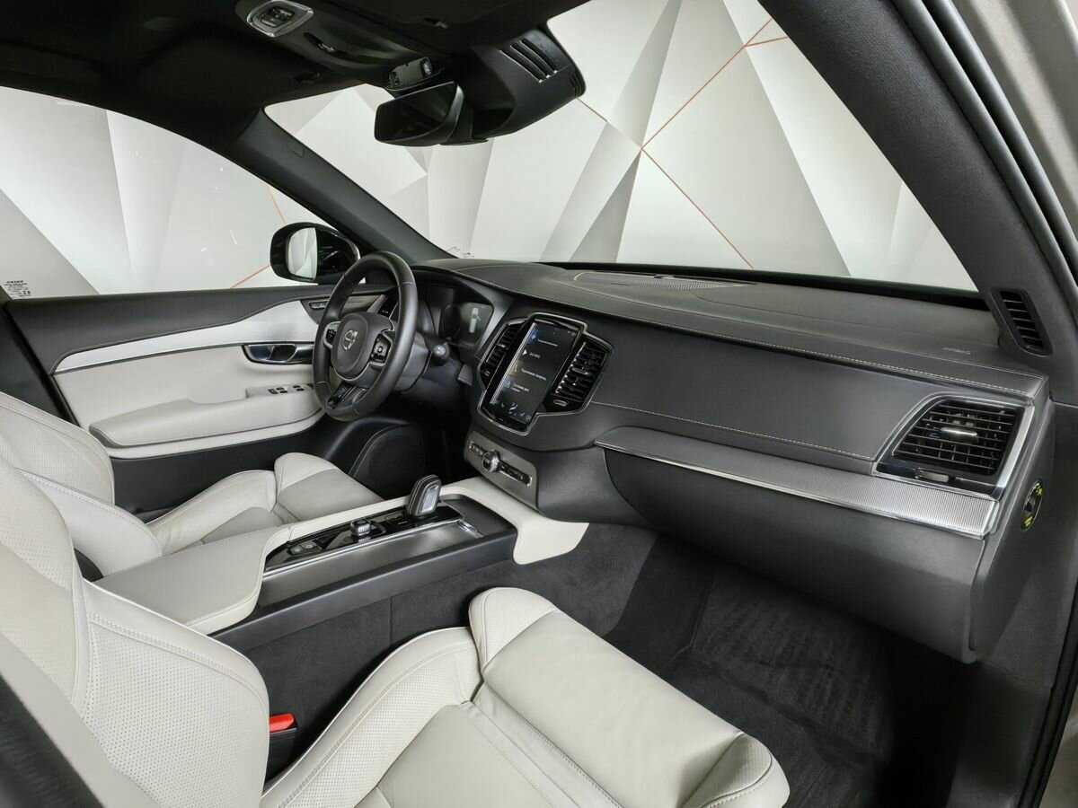 Купить Volvo XC90 с пробегом. Фото: #8